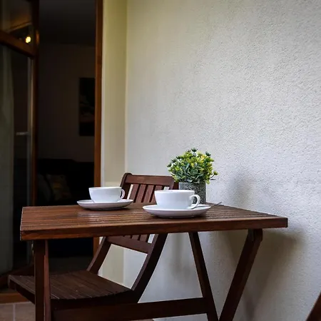 Apart-invest Latte Lejlighed *